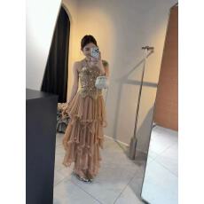 批发新款度假风高级感显瘦小香风马甲上衣+松紧腰重工蛋糕裙<b class='q'>套装</b>