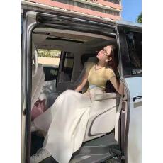 批发新款修身显白通勤温柔圆领针织衫+丝巾+松紧腰半身裙3件套