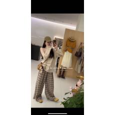 批发新款韩版时尚字母印花<b class='q'>长袖</b>露肩显瘦T恤+格子阔腿裤<b class='q'>两件套</b>