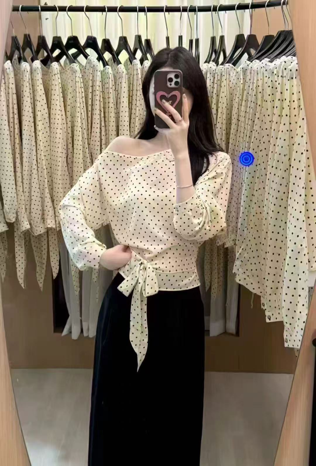 새로운 디자인 센스 레이스업 허리 수축 품격 보트넥 오프숄더 도트 무늬 쉬폰 블라우스