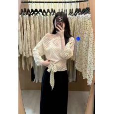 批发新款设计感系带收腰气质一字领露肩波点<b class='q'>雪纺衫</b>