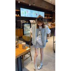 批发新款初夏独特绝美宽松<b class='q'>牛仔</b>马甲+印花短袖T恤两件套