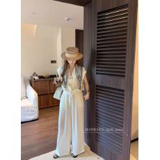 批发新款韩版气质V领无袖衬衫+<b class='q'>高腰</b>显瘦<b class='q'>阔腿裤</b>+丝巾3件套