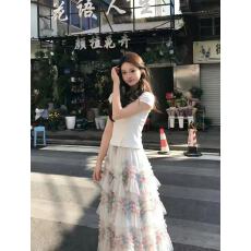 批发新款时尚设计感减龄U领<b class='q'>上衣</b>+松紧腰显瘦蛋糕网纱蓬蓬裙套装