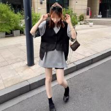 批发新款独特设计感宽松格子背心马甲+花边短袖T恤两件套