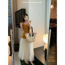 批发新款时尚度假风重工烫钻V领上衣+高腰显瘦重工半身裙套装