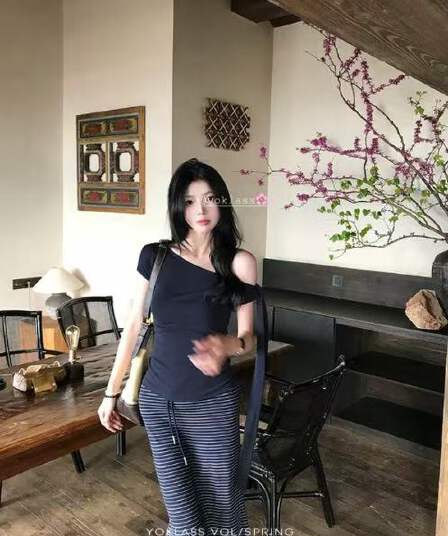 새로운 한국 스타일 비스듬한 어깨 나비 매듭 스트랩 반팔 몸매 가꾸기 맨위 허리밴드 캐주얼 반신 치마 세트