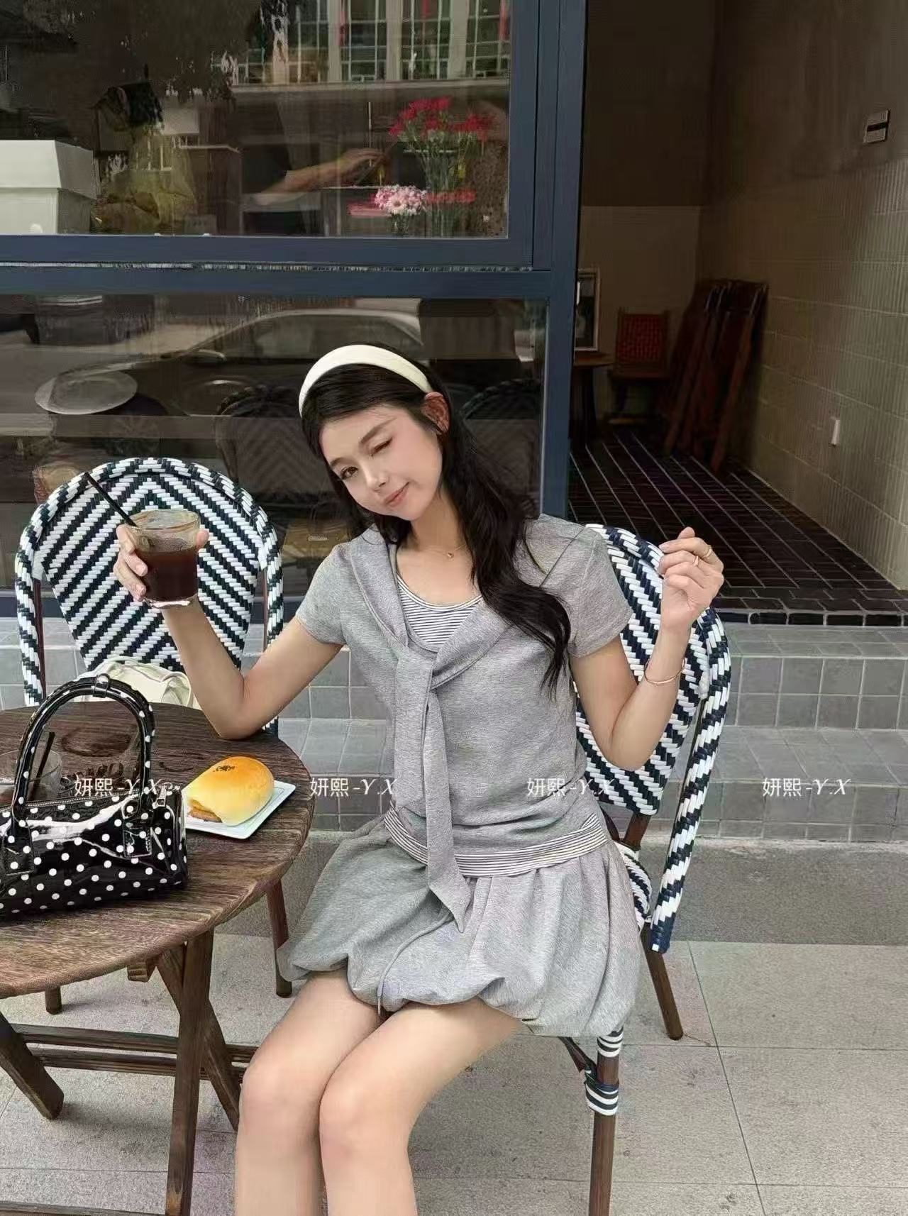 새로운 품격 슬림해 보이는 프랑스식 부드러운 바람 페이크 레이어드 리본 맨위 허리밴드 꽃밭 치마 세트