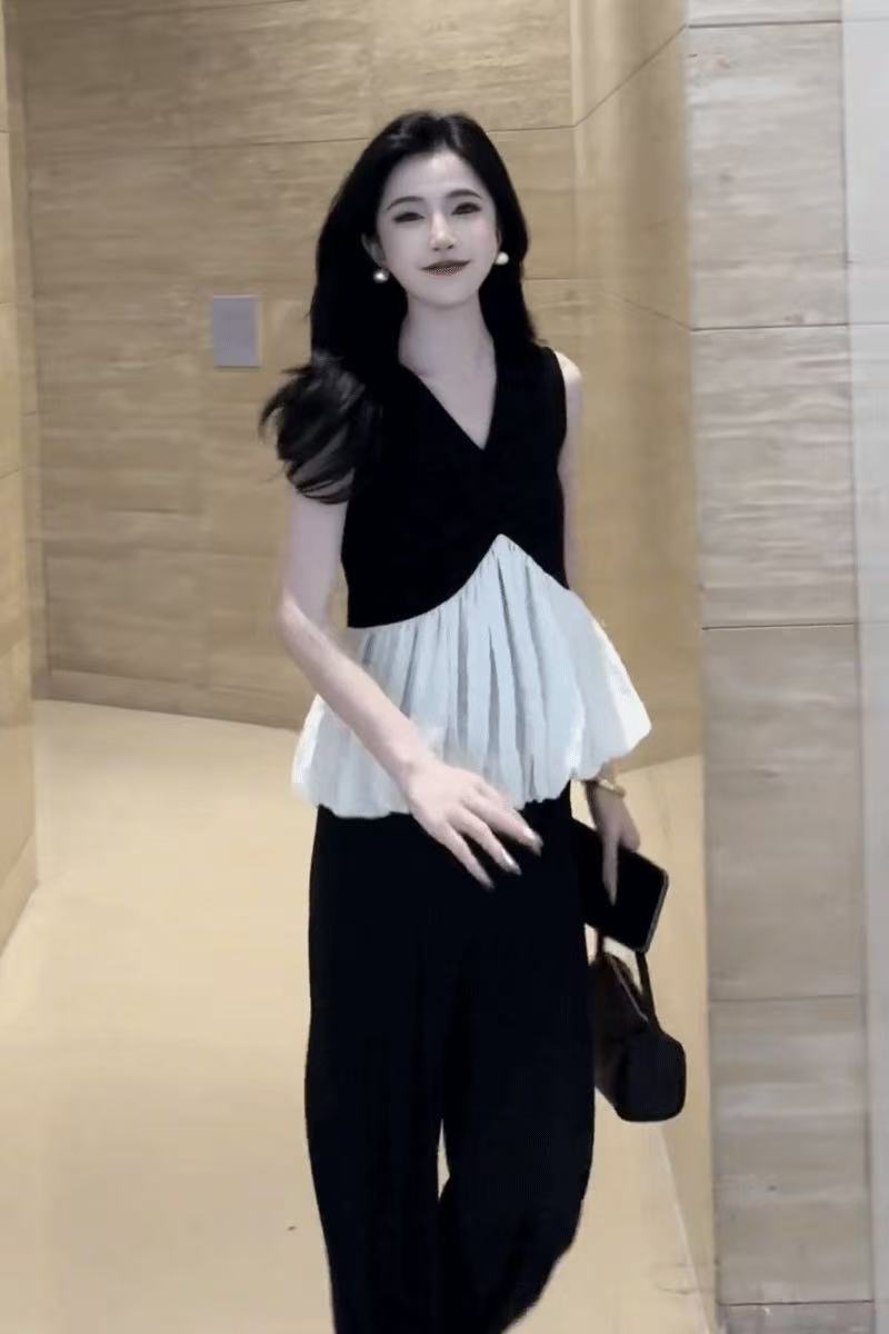 새로운 한국 스타일 패션 다용도 디자인 센스 V넥 패치워크 민소매 맨위 허리밴드 와이드 레그 팬츠 세트