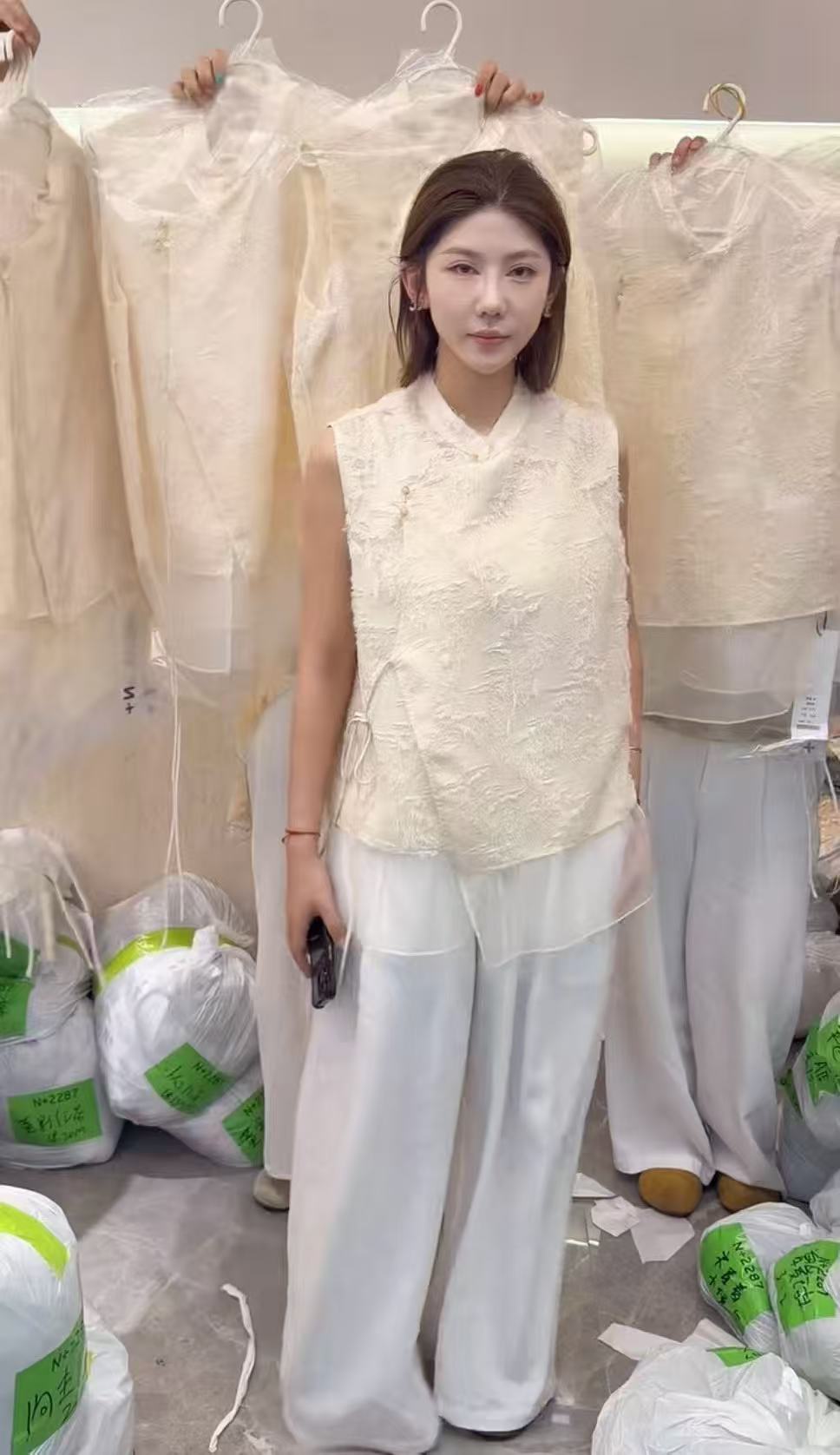 새로운 국풍 술 망사 패치워크 레이스업 민소매 맨위