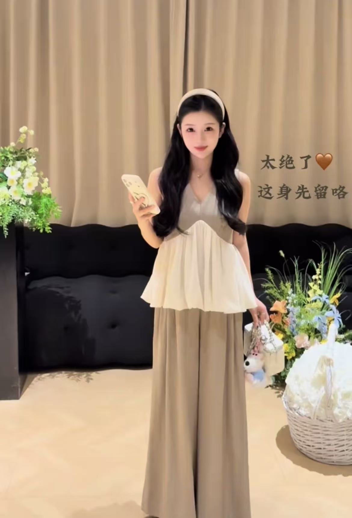 새로운 한국 스타일 패션 다용도 디자인 센스 V넥 패치워크 민소매 맨위 허리밴드 와이드 레그 팬츠 세트