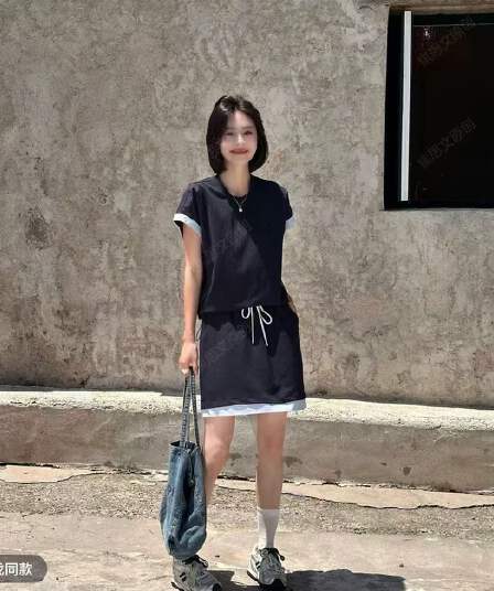 새로운 패션 미니멀리즘 운동 바람 폴로 칼라 반팔 티셔츠 맨위 허리밴드 미니 스커트 패치워크 색상 투피스 세트
