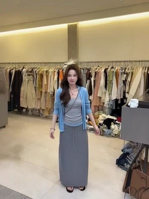 새로운 한 부서 미니멀리즘 얇은 스타일 자외선 차단 오픈 가디건 패치워크 색상 슬립 허리밴드 반신 스커트 3종 세트