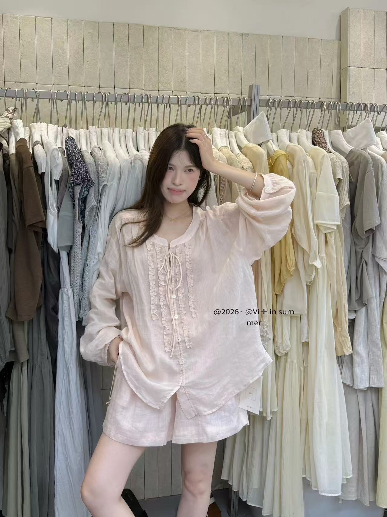 새로운 한국 스타일 목이버섯 레이스 레이스업 라미 긴팔 셔츠 허리밴드 캐주얼 반바지 투피스 세트