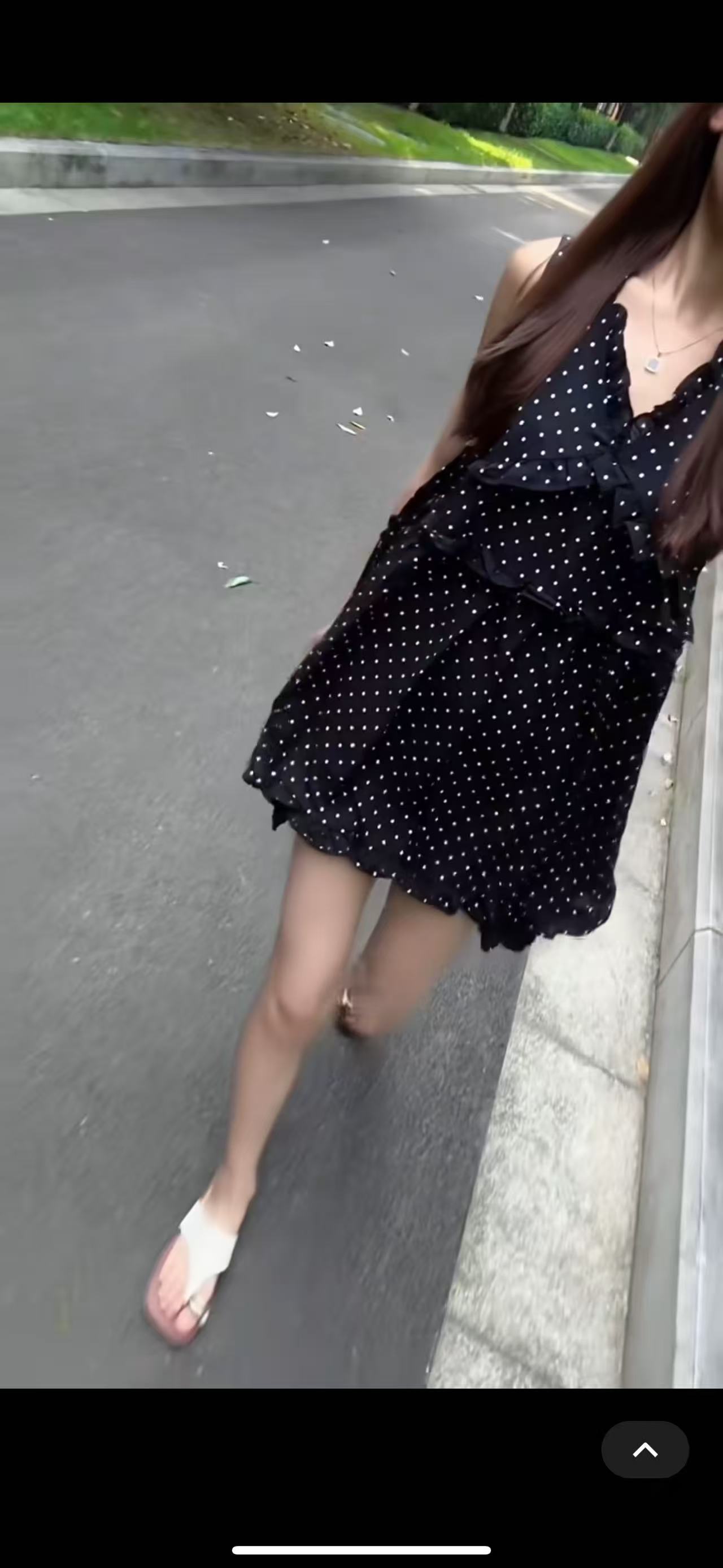 새로운 패션 프랑스식 달콤한 스타일 V넥 도트 무늬 민소매 프릴 조끼 스커트