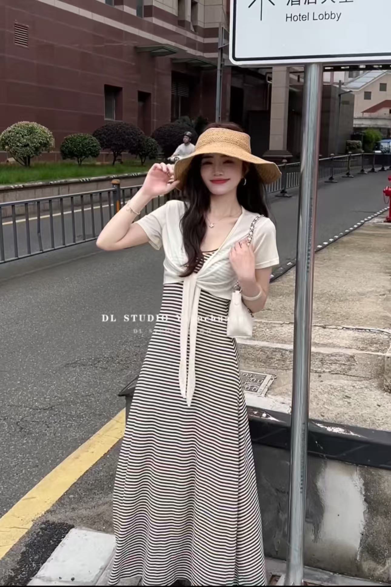 새로운 한 부서 패션 미니멀리즘 클래식 V넥 스트라이프 슬립 드레스 레이스업 자외선 차단 의류 투피스 세트
