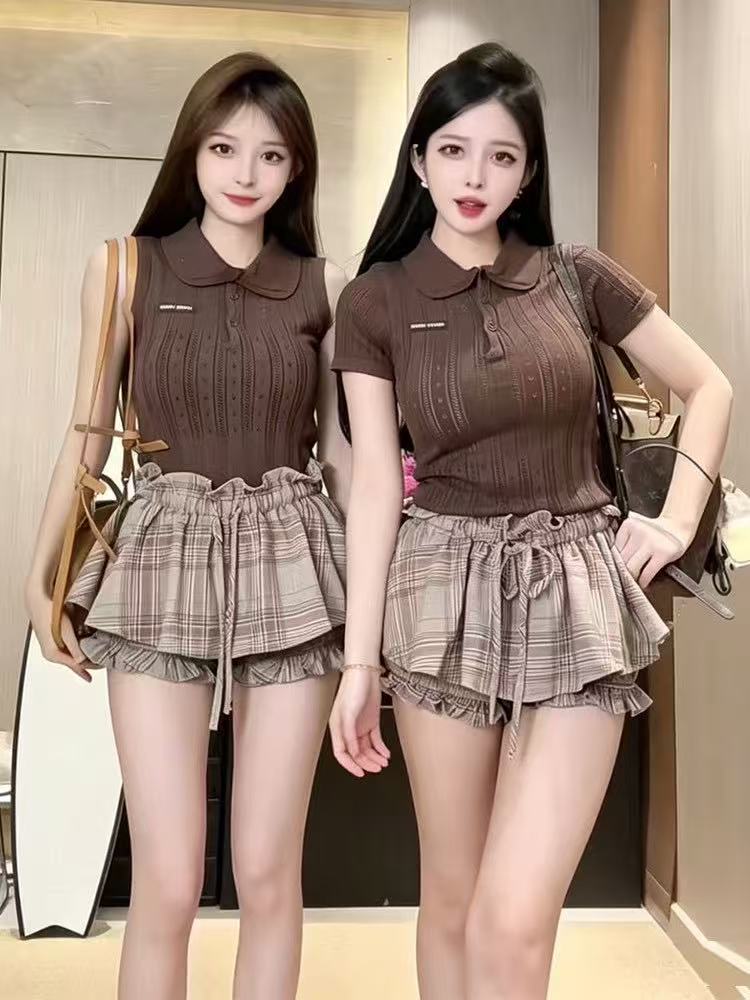 새로운 레트로 세련된 연령 감소 폴로 칼라 니트 조끼 맨위 허리밴드 체크무늬 꽃밭 반바지 세트