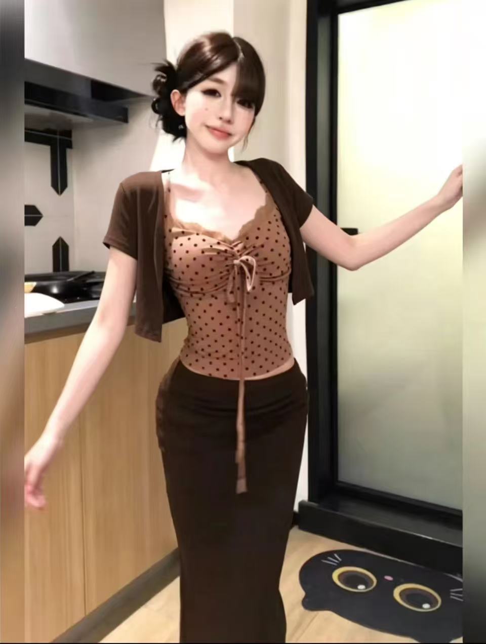새로운 패션 순수한 욕망 빛 요리 한 바람 도트 무늬 슬립 오픈 가디건 허리밴드 슬림해 보이는 반신 스커트 3종 세트