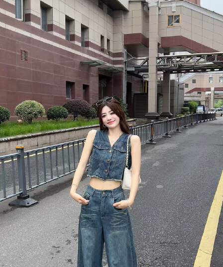 새로운 항구 바람 패션 레트로 데님 민소매 거친 가장자리 베스트 하이웨이스트 슬림해 보이는 와이드 팬츠 투피스 세트