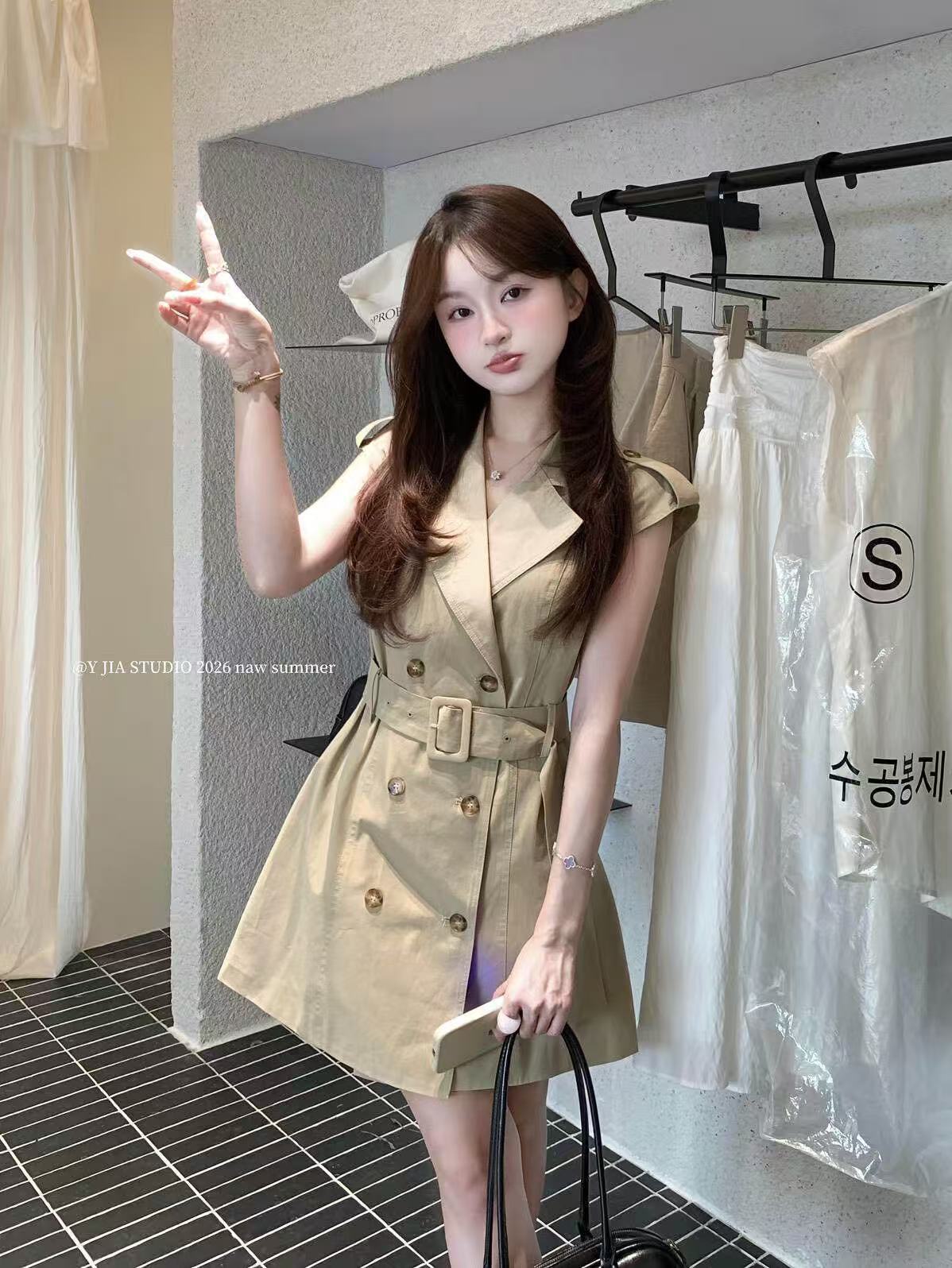 새로운 한국 스타일 패션 품격 폴로 칼라 이중 버튼 바람막이 민소매 허리 수축 셔츠 치마
