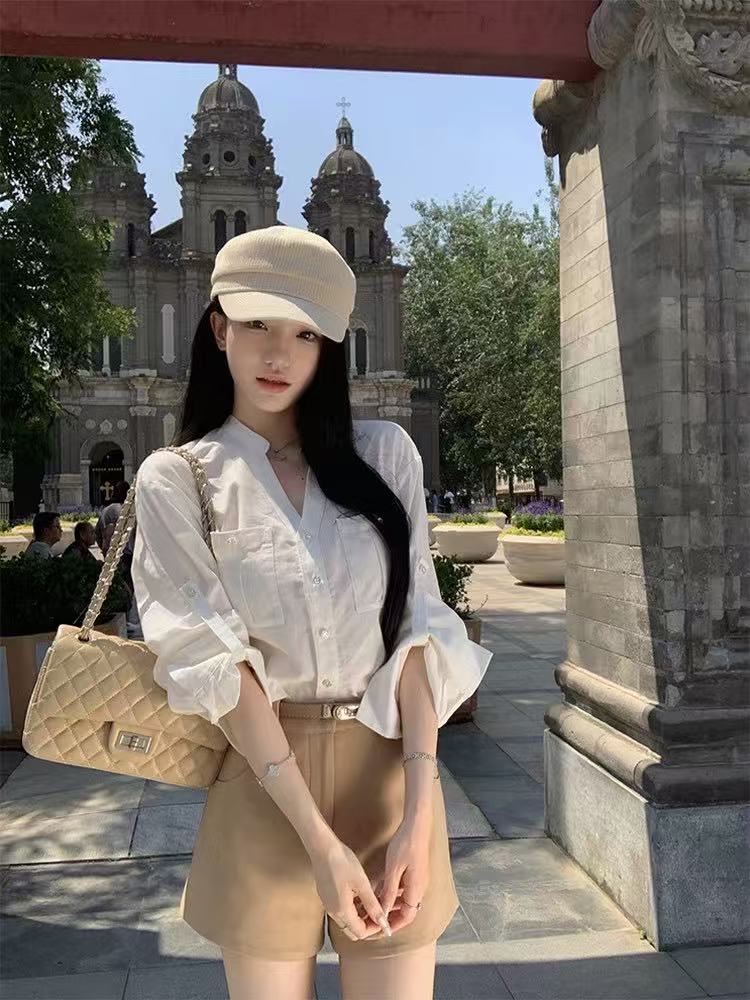 새로운 패션 한 부서 자연 면 화이트 주머니 셔츠 하이웨이스트 슬림해 보이는 반바지 벨트 3 세트