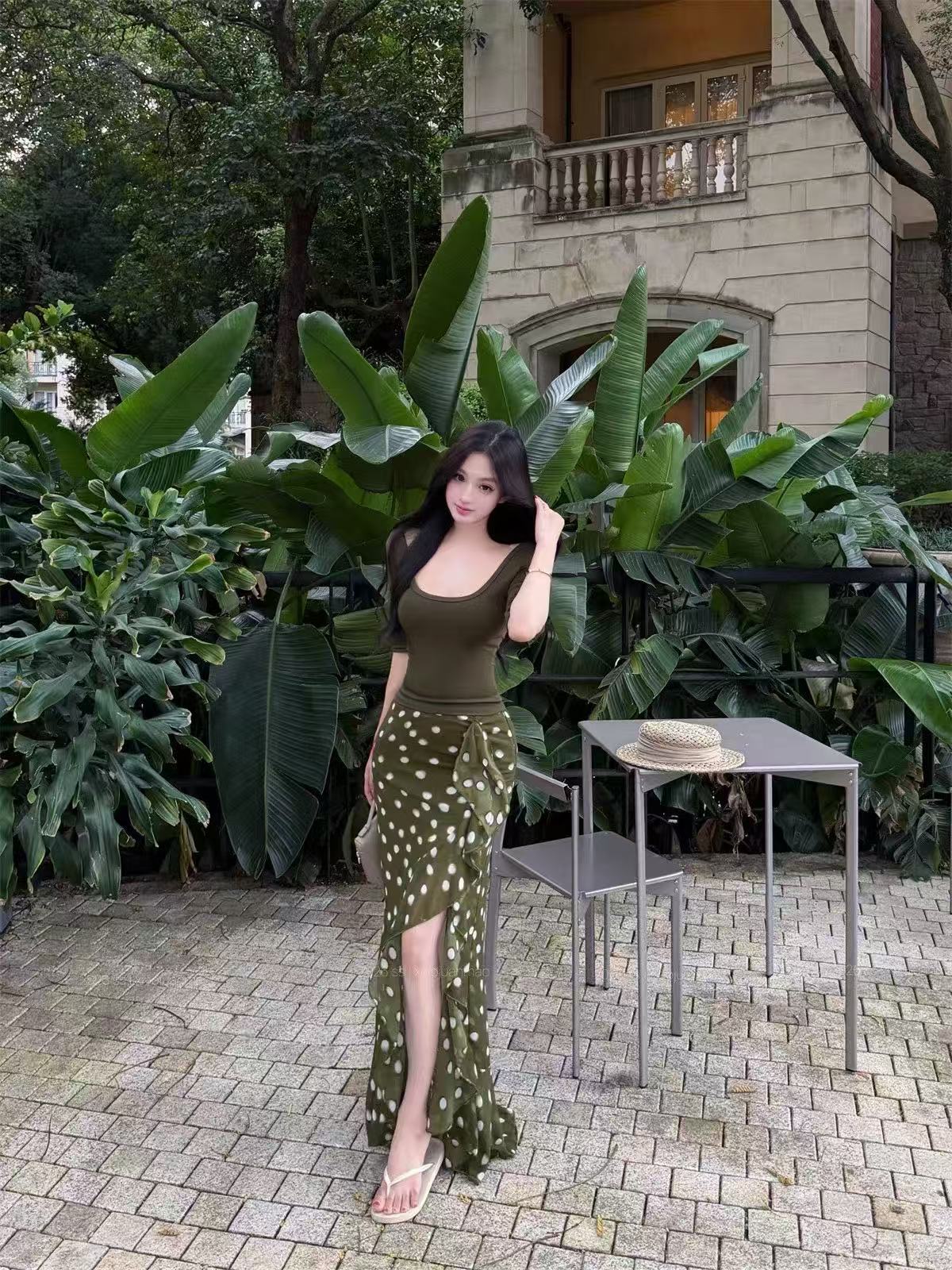 새로운 순수한 욕망 몸매 가꾸기 u 칼라 맨위 허리밴드 프릴 트임 도트 무늬 반신 치마 세트