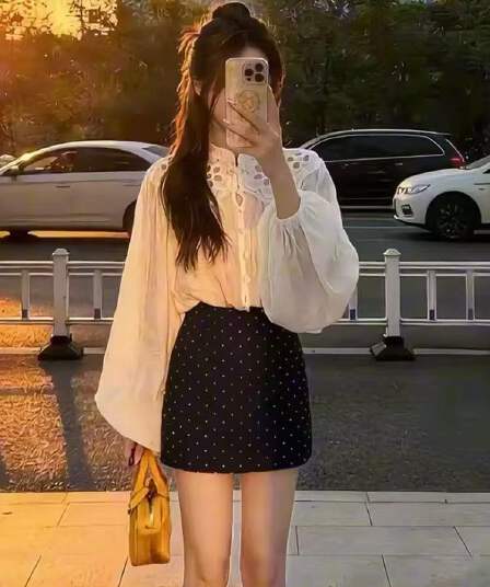 새로운 한 부서 부드러운 바람 홀로우 아웃 고급 디자인 센스 셔츠 하이웨이스트 슬림해 보이는 도트 무늬 반신 치마 세트