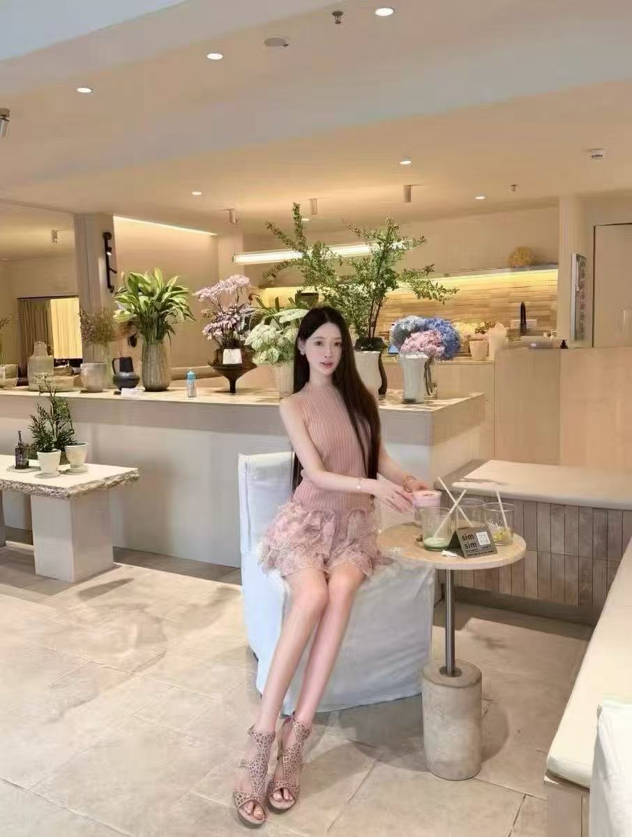 새로운 패션 부드러운 분위기 센스 허리 수축 슬림해 보이는 달콤함 민소매 맨위 허리밴드 미니 스커트 투피스 세트