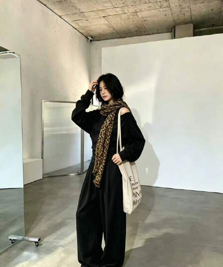 새로운 핫걸 디자인 센스 비스듬한 칼라 오프숄더 루즈핏 허리 수축 맨위 허리밴드 와이드 레그 팬츠 투피스 세트