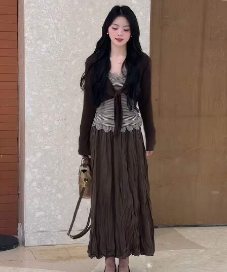 새로운 느긋한 바람 레이스업 작은 열림 셔츠 레이스 조각 슬립 허리밴드 주름 반신 스커트 3종 세트