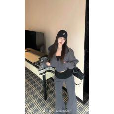 批发新款<b class='q'>韩版</b>时尚简约显瘦连帽短款卫衣+松紧翻腰休闲裤两件套