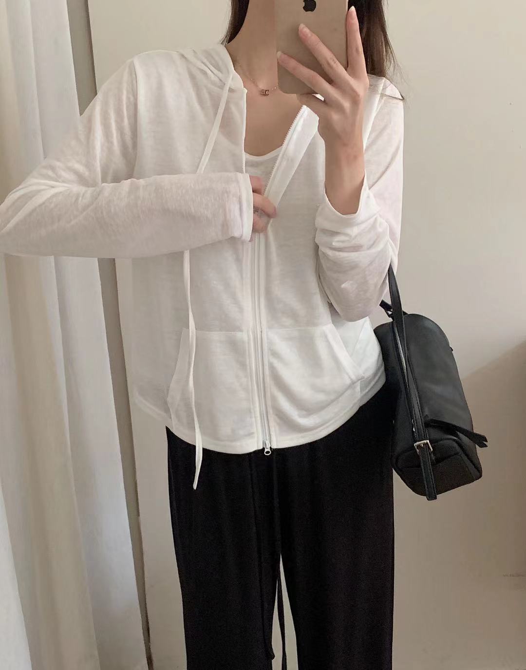 실사 여름 켜기 새로운 미니멀리즘 일상 출퇴근 페이크 레이어드 패치워크 후드 긴팔 티셔츠 캐주얼 슬림해 보이는 자외선 차단 맨위