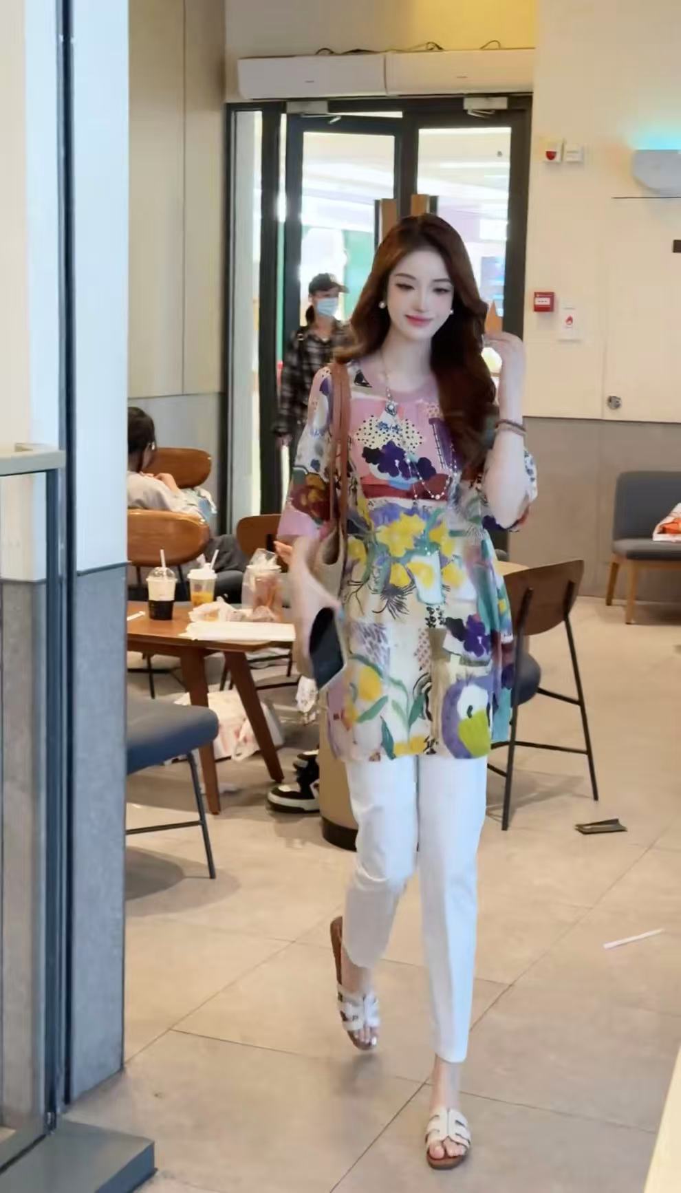 여름 새로운 패션 품격 루즈핏 얇은 스타일 반팔 셔츠