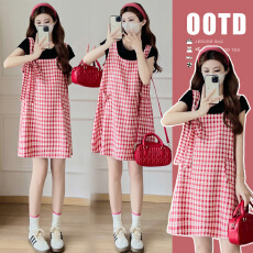 实拍2026夏新款孕妇背带裙套装复古显瘦气质减龄格子裙连衣裙