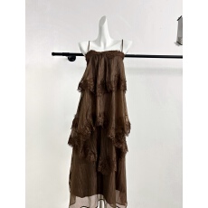 批发赵三观 咖色/米色 性感蕾丝吊带连衣<b class='q'>裙</b>女春夏新款2026法式复古