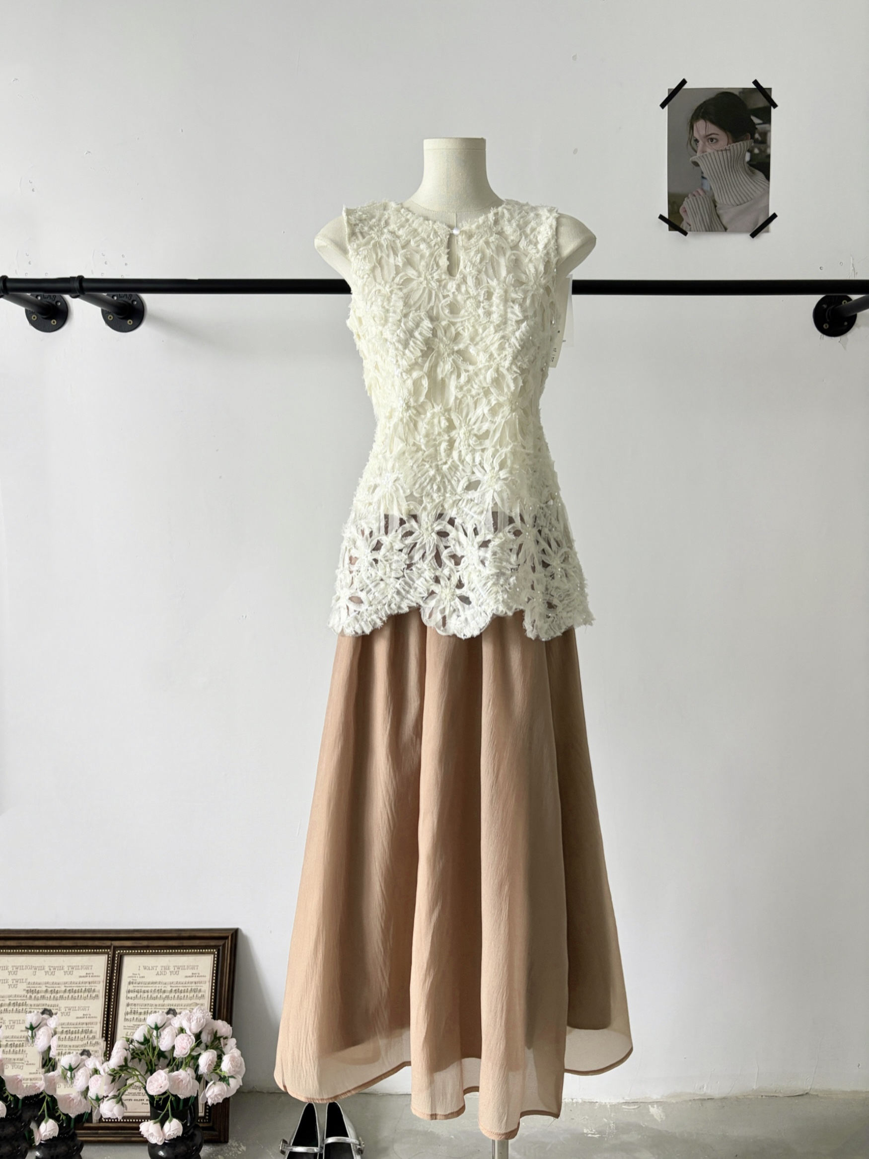 木子李的李法式优雅无袖立体刺绣镂空蕾丝背心收腰气质外穿上衣夏