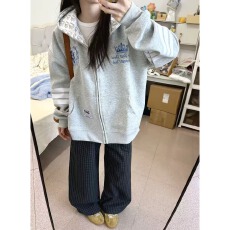 批发华棉复合320克原版刺绣/包边 国潮徽章拼接内衬字母印花<b class='q'>卫衣</b>女