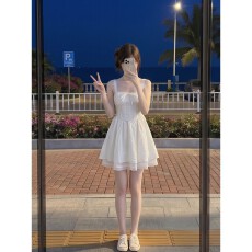 批发实拍有货 气质显瘦穿搭吊带白裙小个子度假风高级感初恋<b class='q'>连衣裙</b>