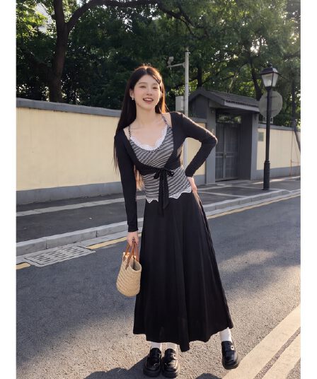 실사 재고 있음 한 부서 품격 V넥 레이스 조각 스트라이프 슬립 긴팔 오픈 가디건 여성 여름 새로운 한 마디 하프