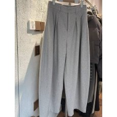 批发CHAO级推荐~浅灰色高腰压褶西裤女2026年<b class='q'>韩版</b>琎口宽松垂坠感裤子