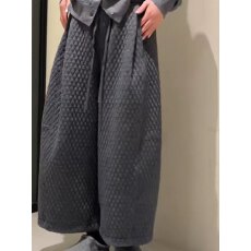 批发2026秋冬新款灰色衍缝菱形格夹棉加绒加厚阔腿保暖棉裤女