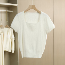 批发她系列 方领软糯百搭通勤短袖针织衫上衣25春季新款<b class='q'>品牌</b><b class='q'>折扣</b>女装