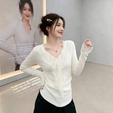 批发<b class='q'>蕾丝</b>拼接v领长袖针织衫女2026新款内搭可外穿高级感<b class='q'>打底衫</b>上衣秋