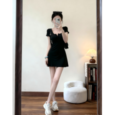 批发实拍#高品质#150小矮个子纯欲针织方领<b class='q'>连衣裙</b>女夏收腰短袖a字短裙