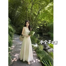 批发实拍#150小矮个子白色镂空钩花无袖上衣长裙套装显瘦遮胯高腰设计