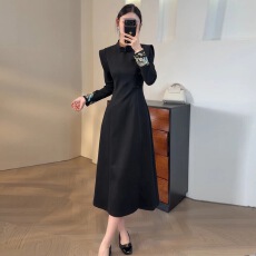 批发2025年冬季新款刺绣新中式国风复古连衣裙