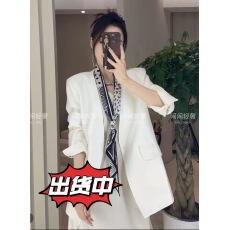 闹闹专属超轻盈阔版纯色西服外套