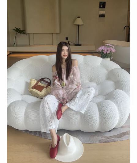 ins cec 여름 새로운 프랑스식 품격 오프숄더 꽃무늬 맨위 루즈핏 슬림해 보이는 홀로우 아웃 와이드 레그 팬츠 세트