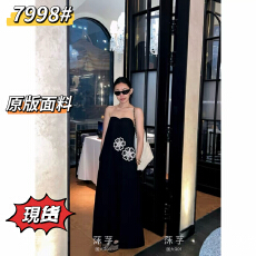 批发新品上新自带透明防走光吊带 | 重工花朵刺绣<b class='q'>连衣裙</b>