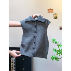 批发实拍深灰色高领针织衫马甲女秋冬高智感前后两穿毛衣背心叠穿上衣